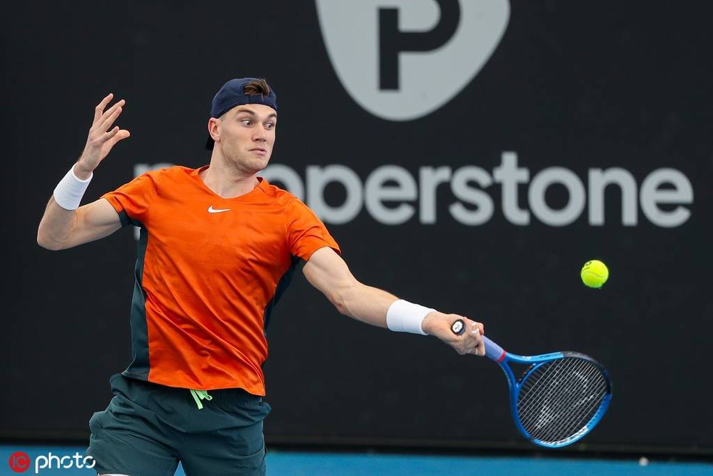 他的进步越 他的进步越