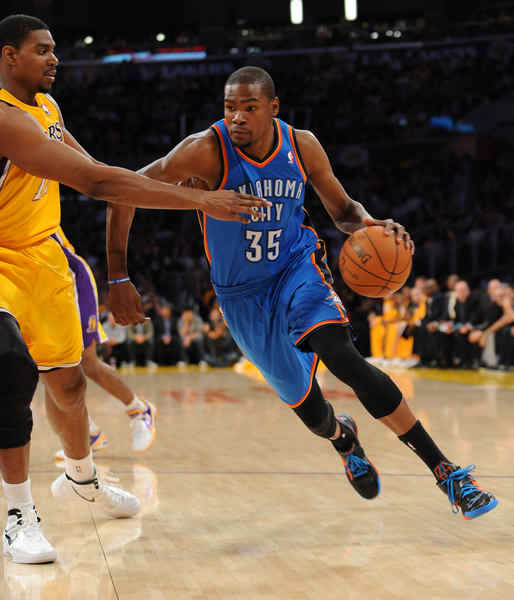 在低位摆脱 在低位摆脱