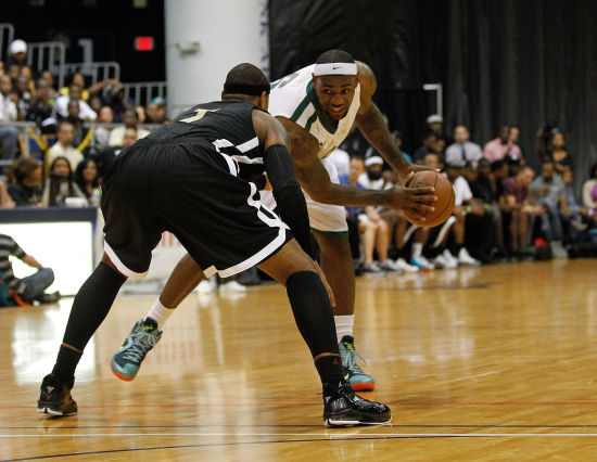 择逆风加速 择逆风加速